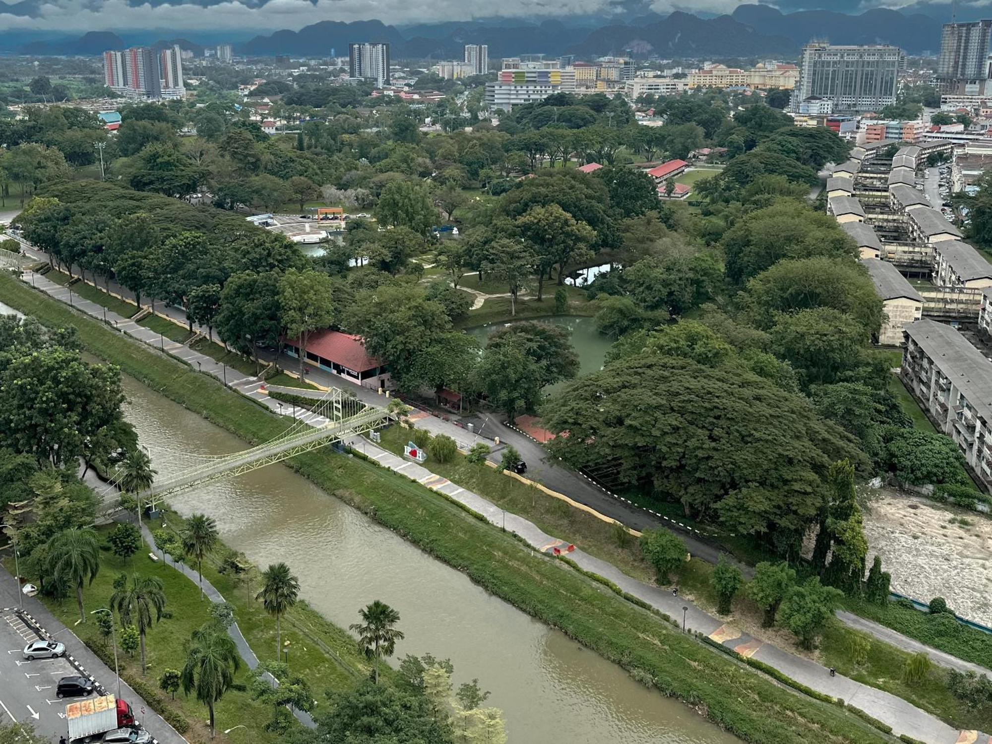 Kinta Riverfront Hotel & Suites Ипох Екстериор снимка